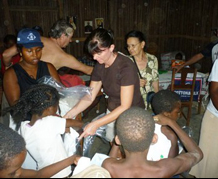 Bambini in cucina in Madagascar